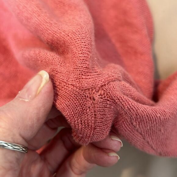 Max Studio szL peachy orangey color 100% linen LS V neck lightweight sweater EUC - Picture 7 of 8